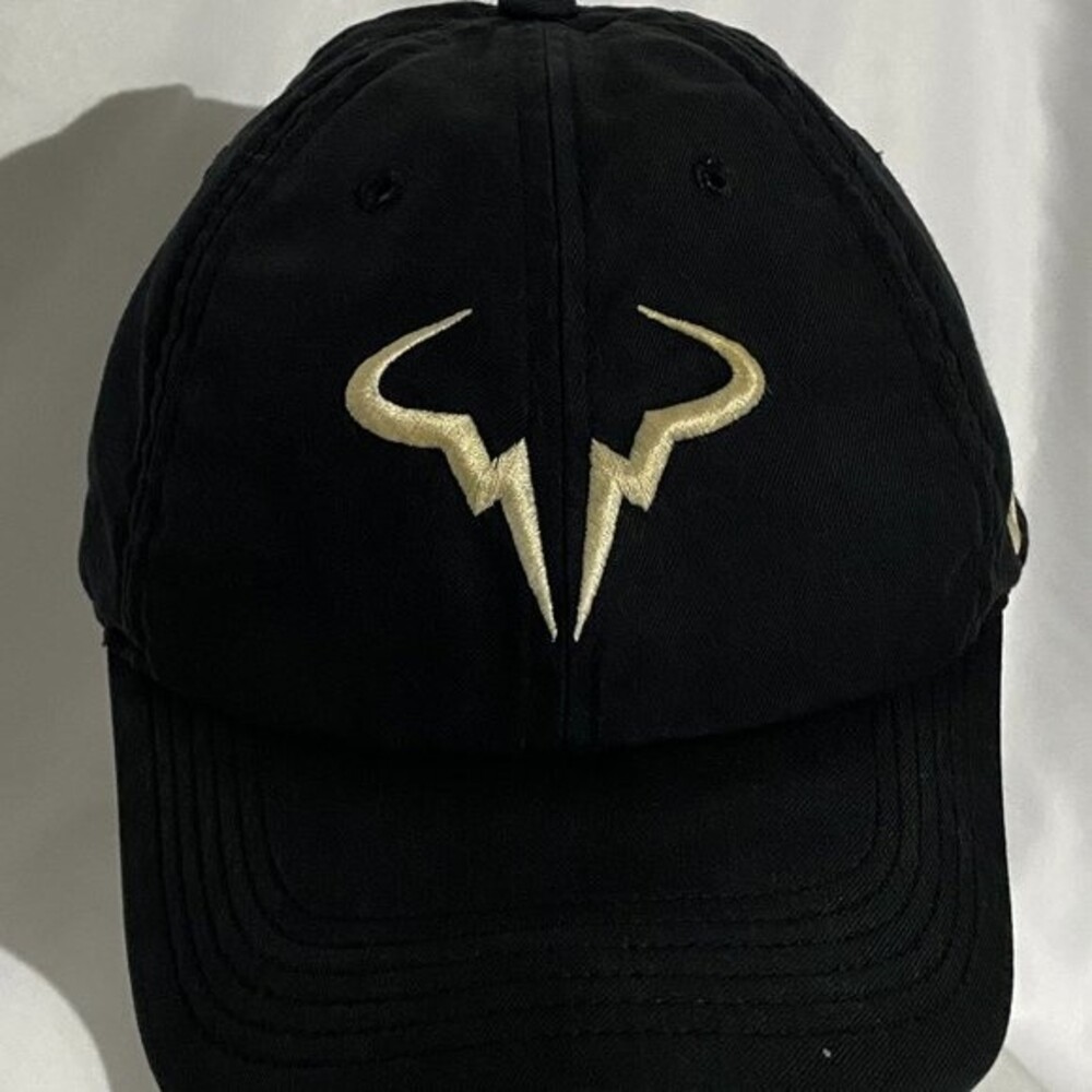 Nike cap Black with white design on front Heritage 86 Dri-Fit (AS IS)